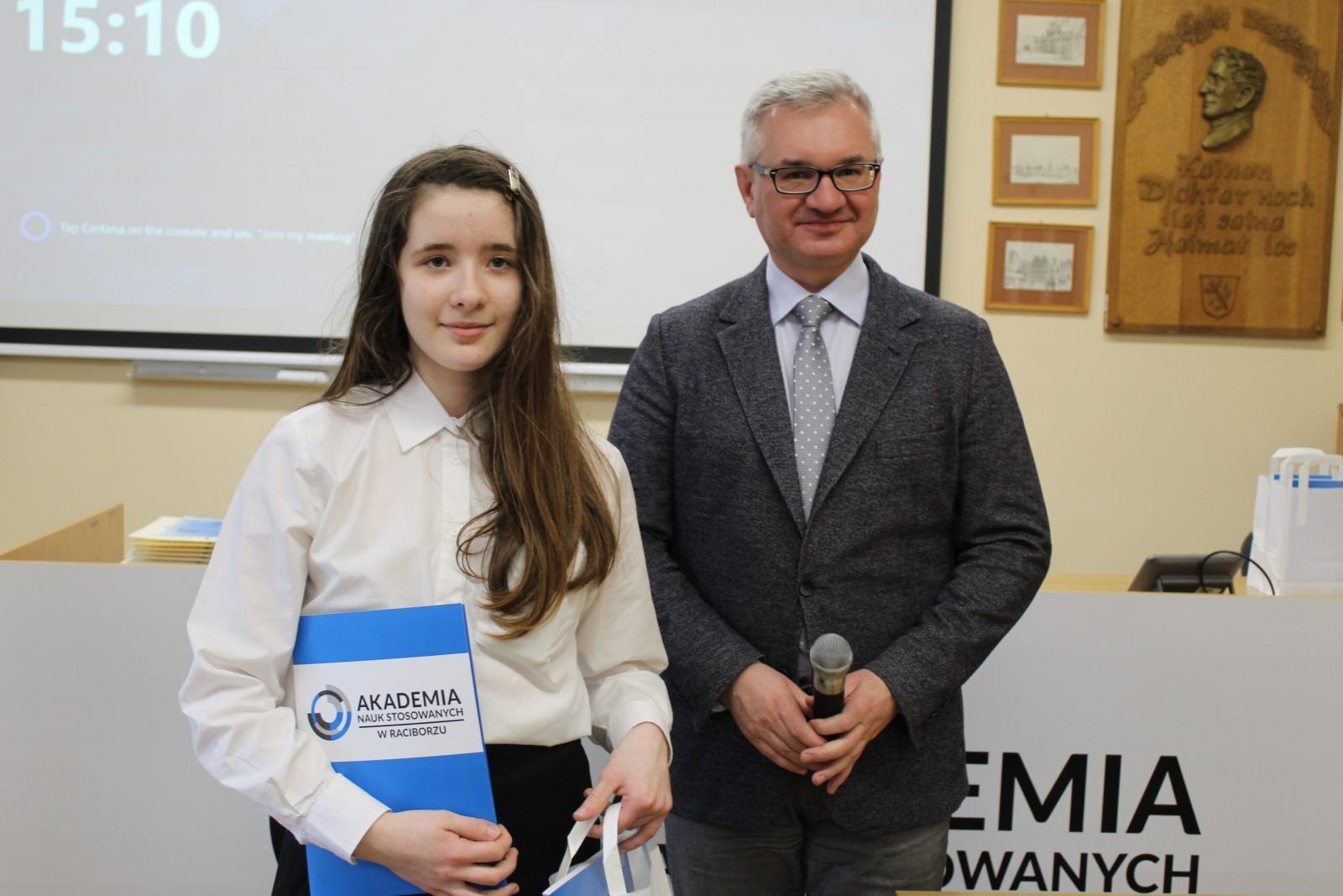 Zdjęcie w galerii na portalu naszraciborz.pl: XVI Konkurs Języka Angielskiego i Języka Niemieckiego dla uczniów szkół średnich rozstrzygnięty! wiadomości z regionu