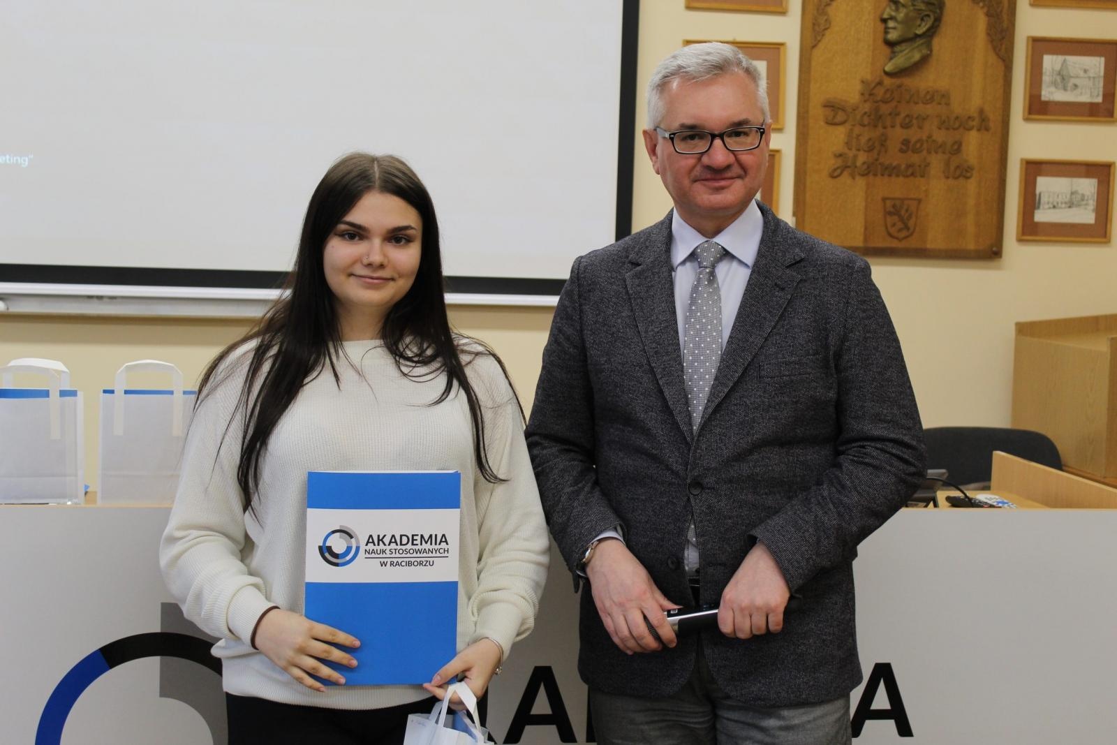 Zdjęcie w galerii na portalu naszraciborz.pl: XVI Konkurs Języka Angielskiego i Języka Niemieckiego dla uczniów szkół średnich rozstrzygnięty! wiadomości z regionu