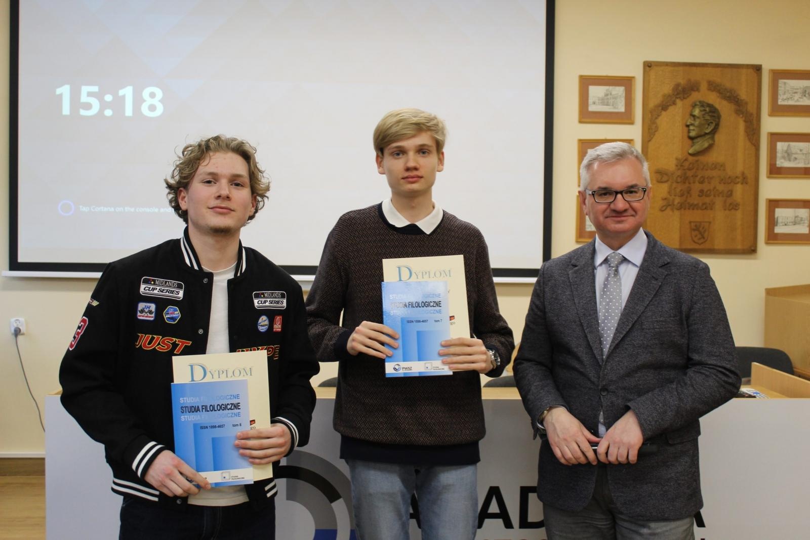 Zdjęcie w galerii na portalu naszraciborz.pl: XVI Konkurs Języka Angielskiego i Języka Niemieckiego dla uczniów szkół średnich rozstrzygnięty! wiadomości z regionu