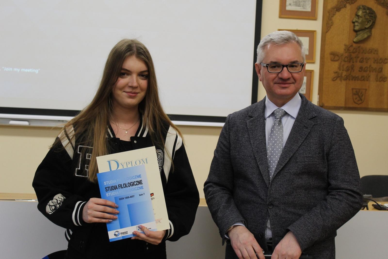 Zdjęcie w galerii na portalu naszraciborz.pl: XVI Konkurs Języka Angielskiego i Języka Niemieckiego dla uczniów szkół średnich rozstrzygnięty! wiadomości z regionu