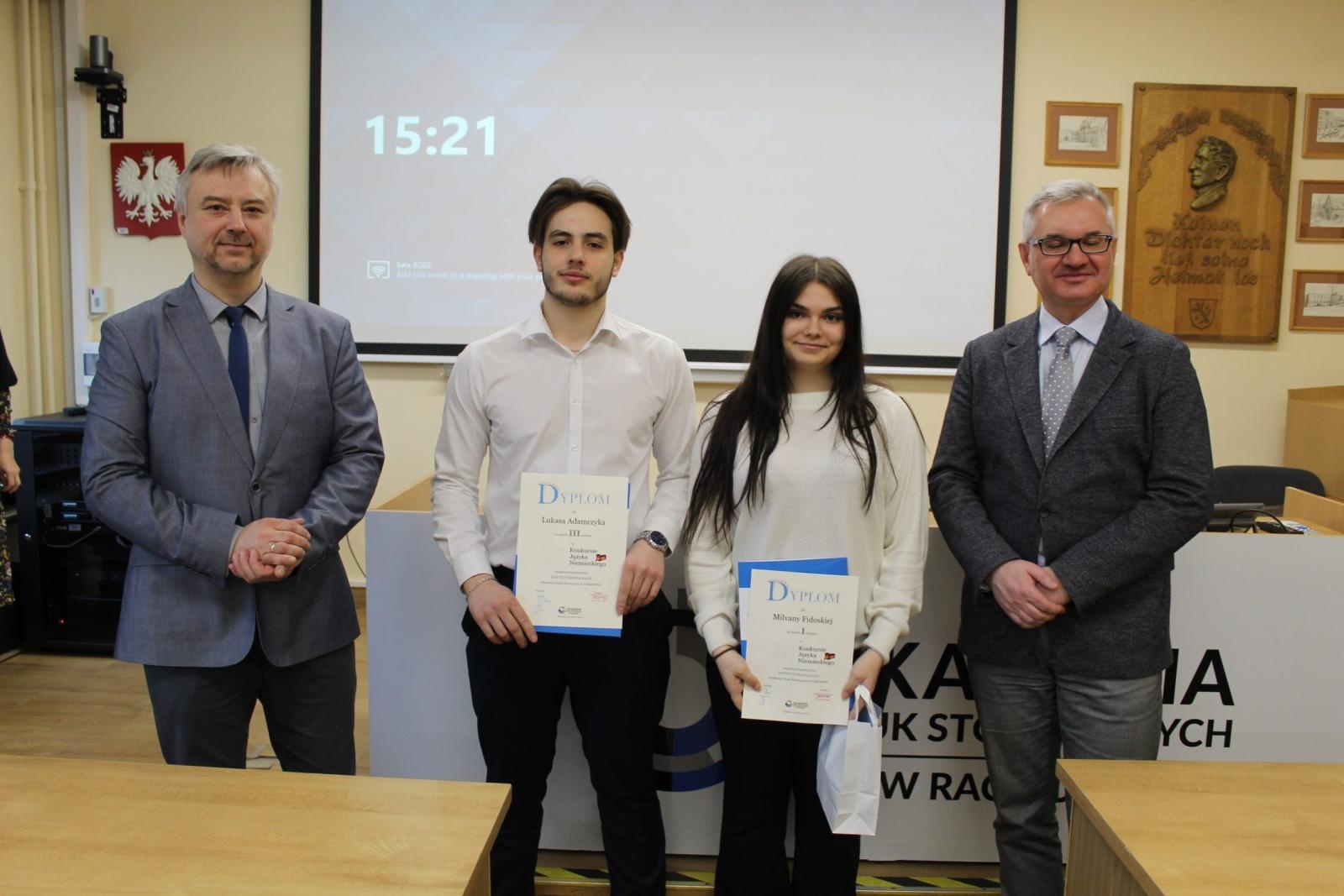 Zdjęcie w galerii na portalu naszraciborz.pl: XVI Konkurs Języka Angielskiego i Języka Niemieckiego dla uczniów szkół średnich rozstrzygnięty! wiadomości z regionu