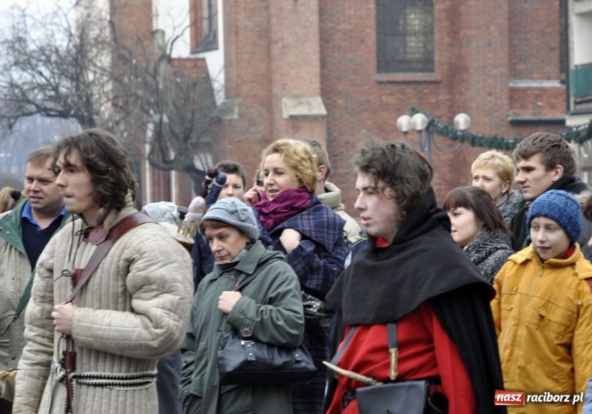 Zdjęcie w galerii na portalu naszraciborz.pl: Najpierw huk, a potem już liczenie wiadomości z regionu