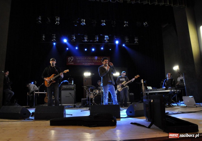 Zdjęcie w galerii na portalu naszraciborz.pl: Najpierw huk, a potem już liczenie wiadomości z regionu