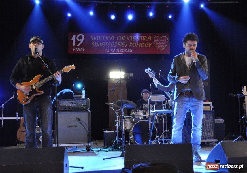 Zdjęcie w galerii na portalu naszraciborz.pl: Najpierw huk, a potem już liczenie wiadomości z regionu