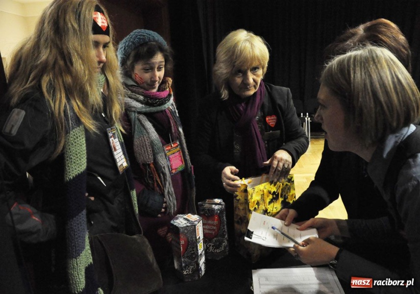 Zdjęcie w galerii na portalu naszraciborz.pl: Najpierw huk, a potem już liczenie wiadomości z regionu