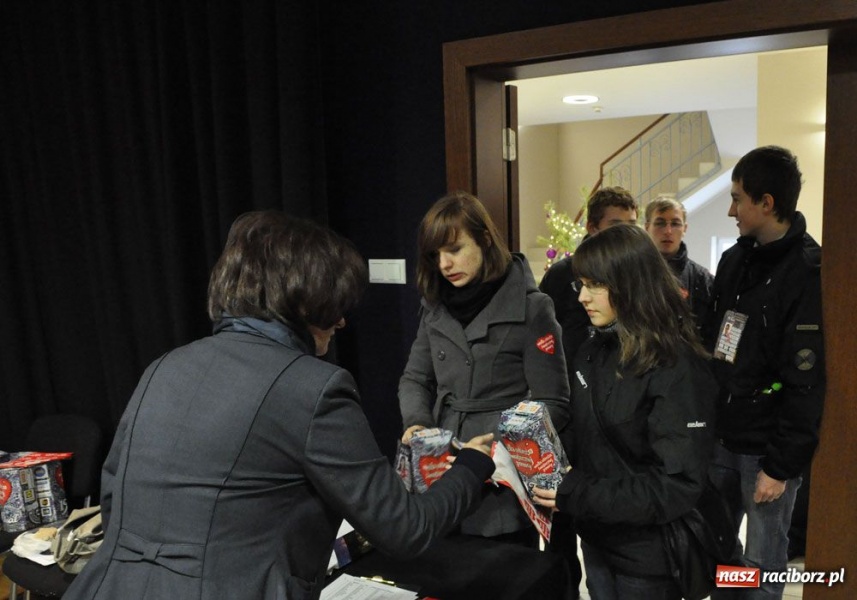 Zdjęcie w galerii na portalu naszraciborz.pl: Najpierw huk, a potem już liczenie wiadomości z regionu