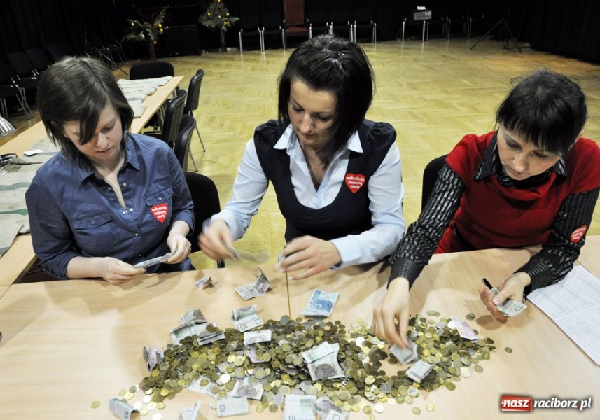 Zdjęcie w galerii na portalu naszraciborz.pl: Najpierw huk, a potem już liczenie wiadomości z regionu