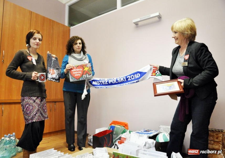 Zdjęcie w galerii na portalu naszraciborz.pl: Najpierw huk, a potem już liczenie wiadomości z regionu