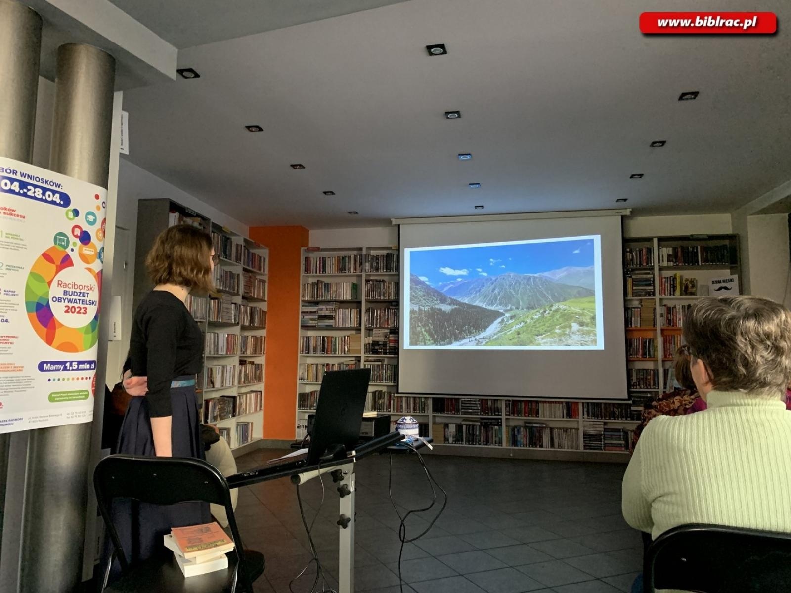 Zdjęcie w galerii na portalu naszraciborz.pl: Wędrówki w Tien Szan. Fotograficzna podróż w Klubie Przyjaciół Biblioteki wiadomości z regionu