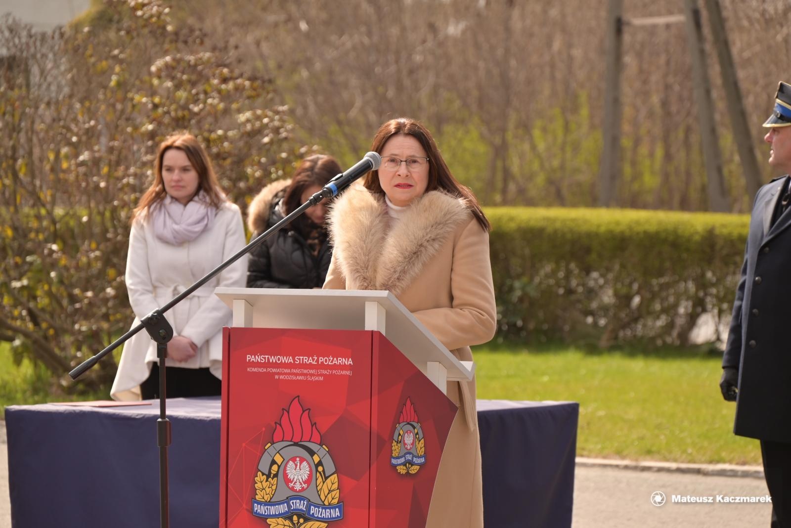Zdjęcie w galerii na portalu naszraciborz.pl: Strażacy z naszego powiatu odebrali promesy na nowe wozy bojowe wiadomości z regionu
