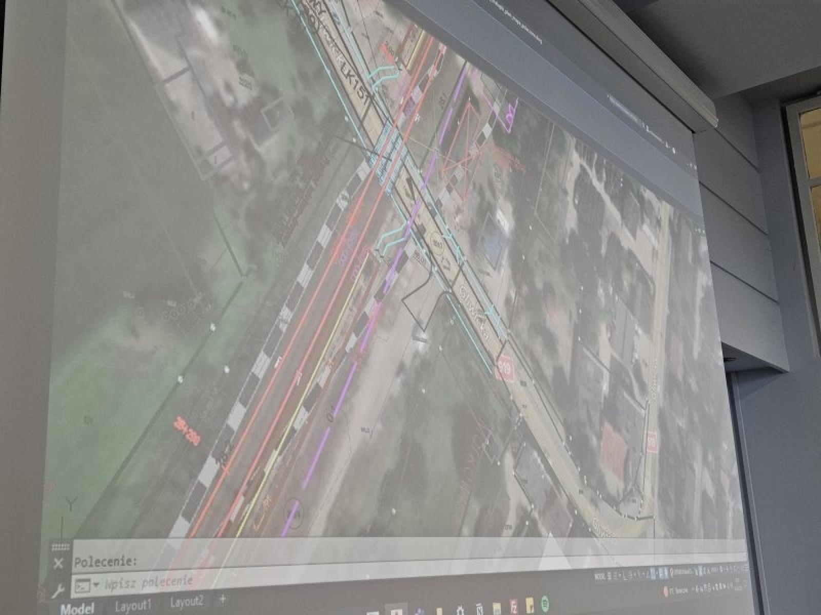 Zdjęcie w galerii na portalu naszraciborz.pl: W ratuszu dyskutowano o przebudowie linii kolejowej Kędzierzyn-Koźle - Racibórz wiadomości z regionu