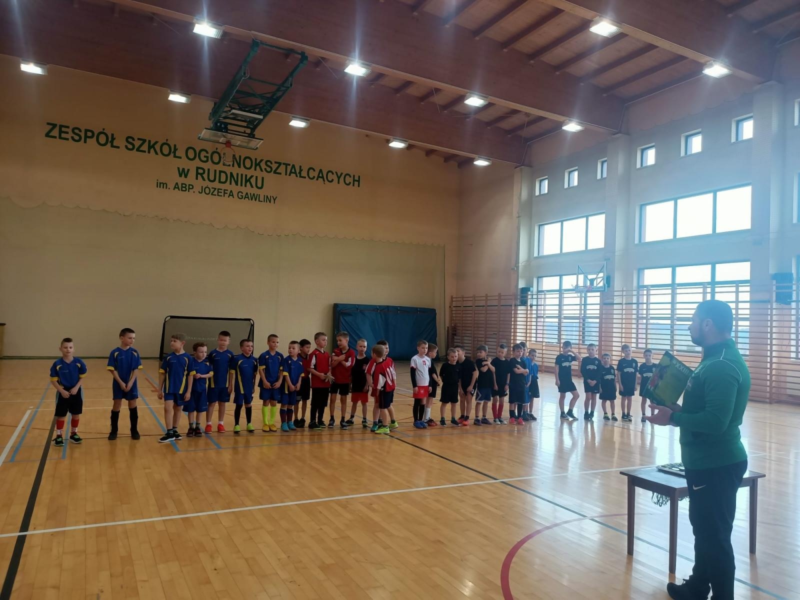 Zdjęcie w galerii na portalu naszraciborz.pl: Puchar Tymbarku. Sukces uczniów z SP w Rudniku w etapie powiatowym wiadomości z regionu