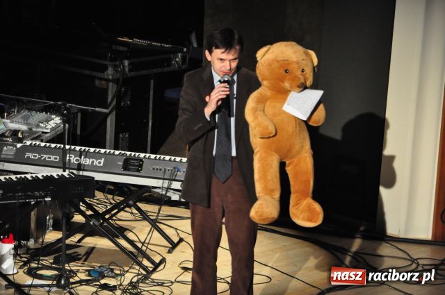 Zdjęcie w galerii na portalu naszraciborz.pl: Sukienka Ani Wyszkoni poszła za stówkę wiadomości z regionu