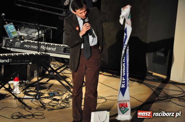 Zdjęcie w galerii na portalu naszraciborz.pl: Sukienka Ani Wyszkoni poszła za stówkę wiadomości z regionu