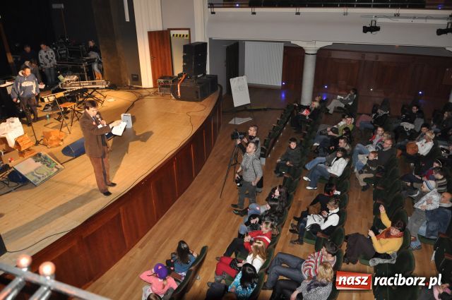 Zdjęcie w galerii na portalu naszraciborz.pl: Sukienka Ani Wyszkoni poszła za stówkę wiadomości z regionu