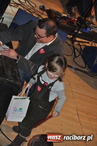 Zdjęcie w galerii na portalu naszraciborz.pl: Sukienka Ani Wyszkoni poszła za stówkę wiadomości z regionu