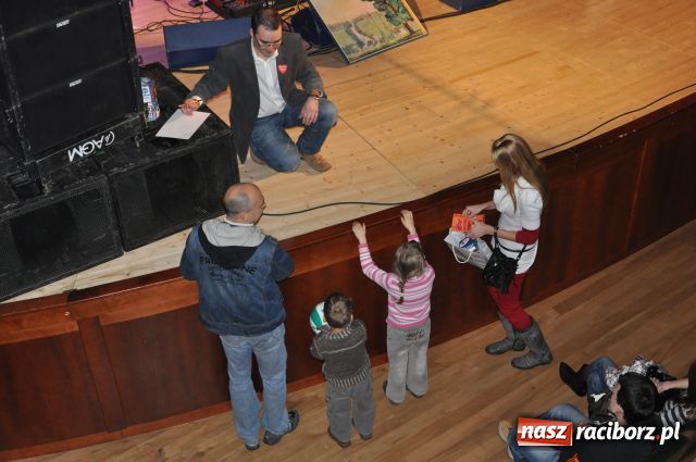 Zdjęcie w galerii na portalu naszraciborz.pl: Sukienka Ani Wyszkoni poszła za stówkę wiadomości z regionu