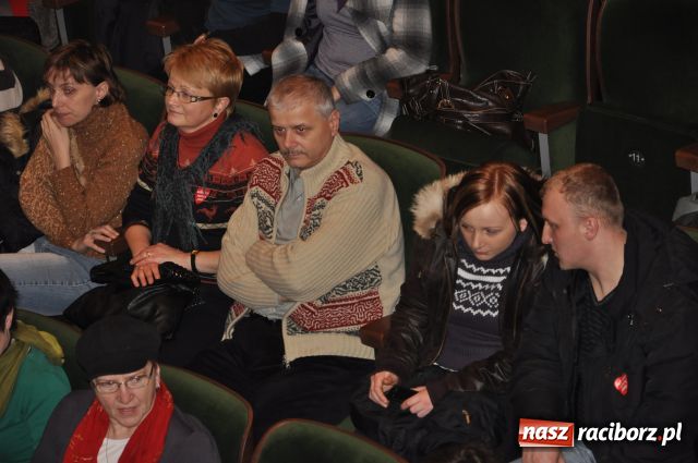 Zdjęcie w galerii na portalu naszraciborz.pl: Sukienka Ani Wyszkoni poszła za stówkę wiadomości z regionu