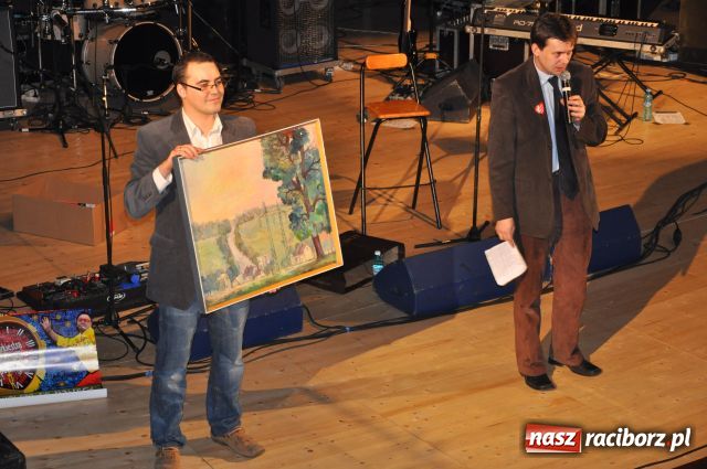 Zdjęcie w galerii na portalu naszraciborz.pl: Sukienka Ani Wyszkoni poszła za stówkę wiadomości z regionu