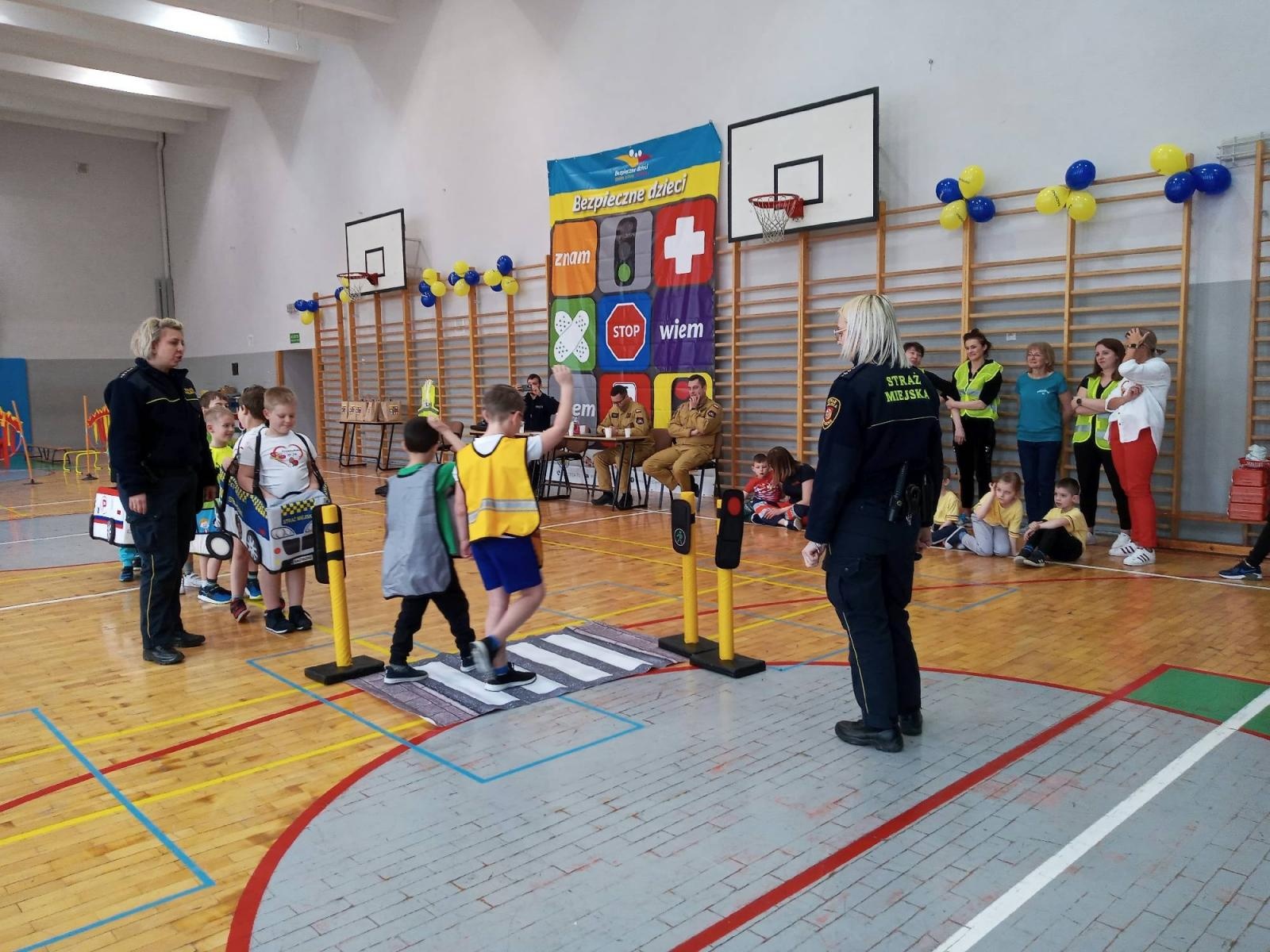 Zdjęcie w galerii na portalu naszraciborz.pl: Znam, wiem, umiem. Konkurs w PCS wiadomości z regionu