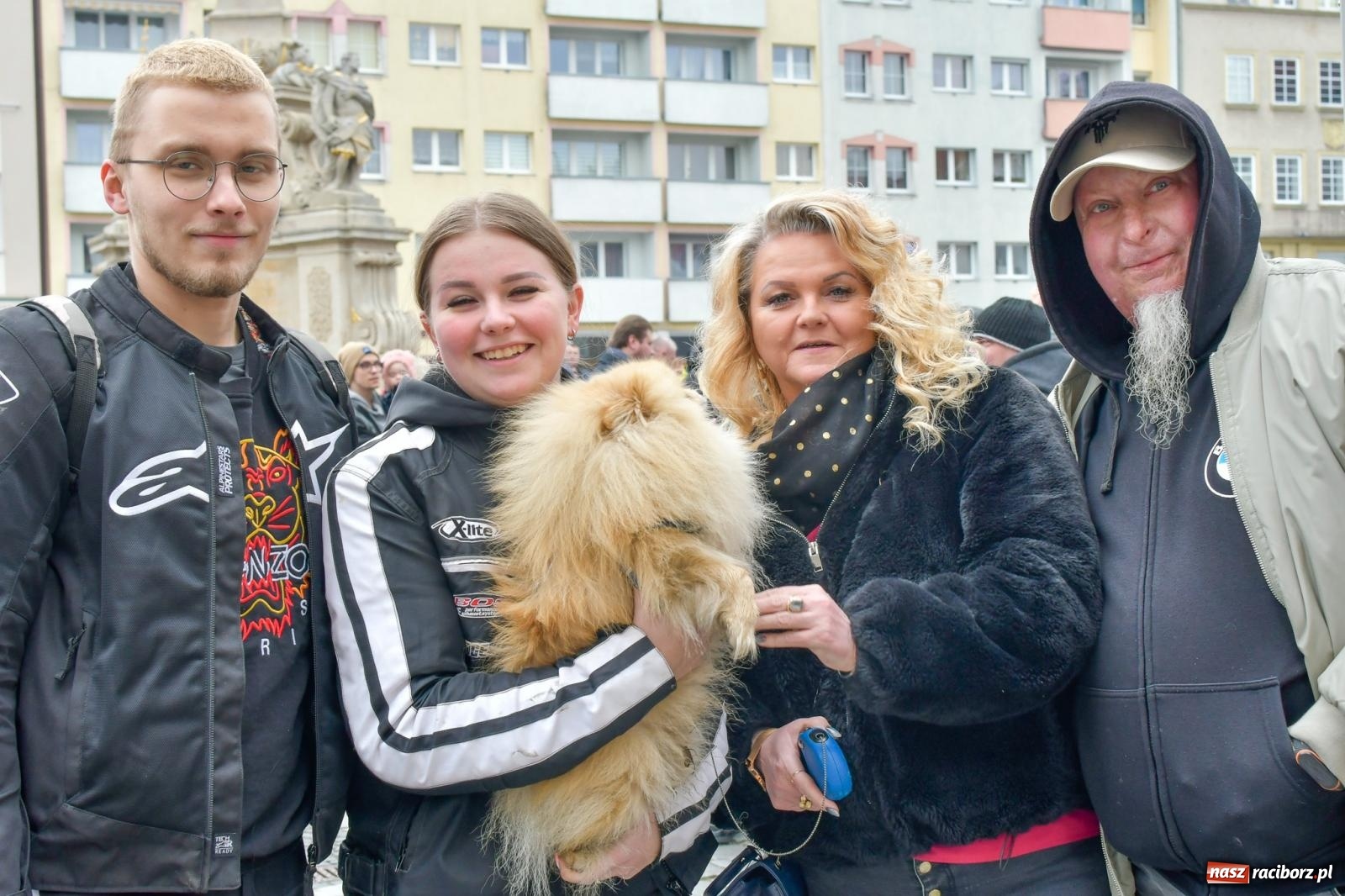 Zdjęcie w galerii na portalu naszraciborz.pl: Raciborskie śniadanie wielkanocne na Rynku [FOTO i WIDEO] wiadomości z regionu