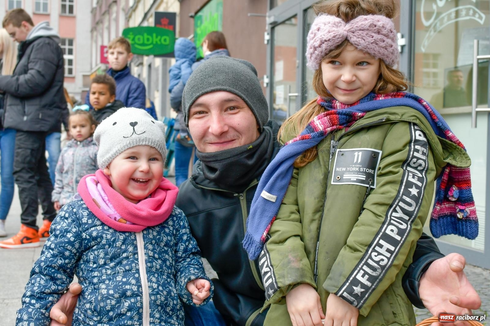 Zdjęcie w galerii na portalu naszraciborz.pl: Raciborskie śniadanie wielkanocne na Rynku [FOTO i WIDEO] wiadomości z regionu