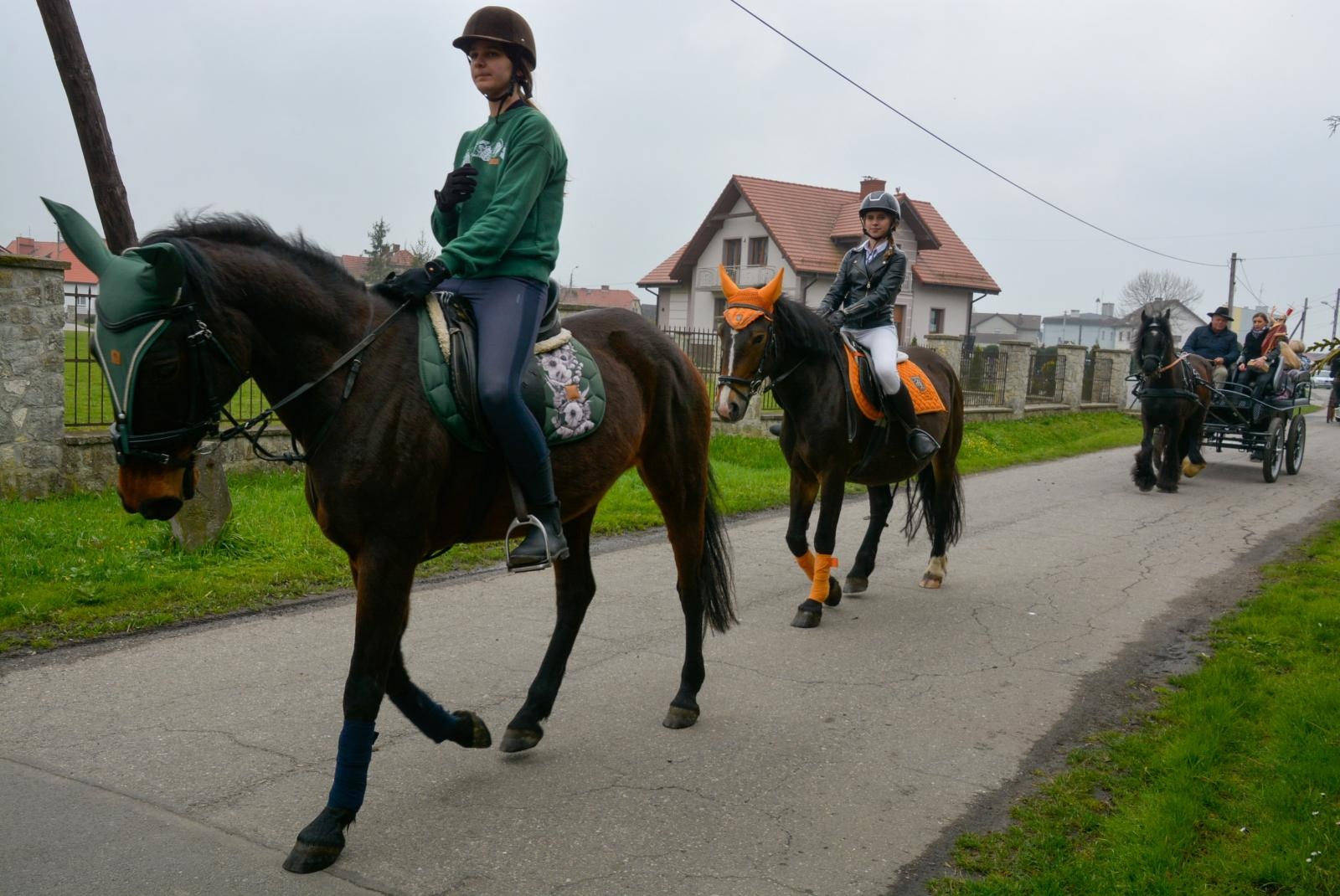 Zdjęcie w galerii na portalu naszraciborz.pl: Jedyna i najmłodsza. Procesja wielkanocna w Zawadzie Książęcej [FOTO i WIDEO] wiadomości z regionu