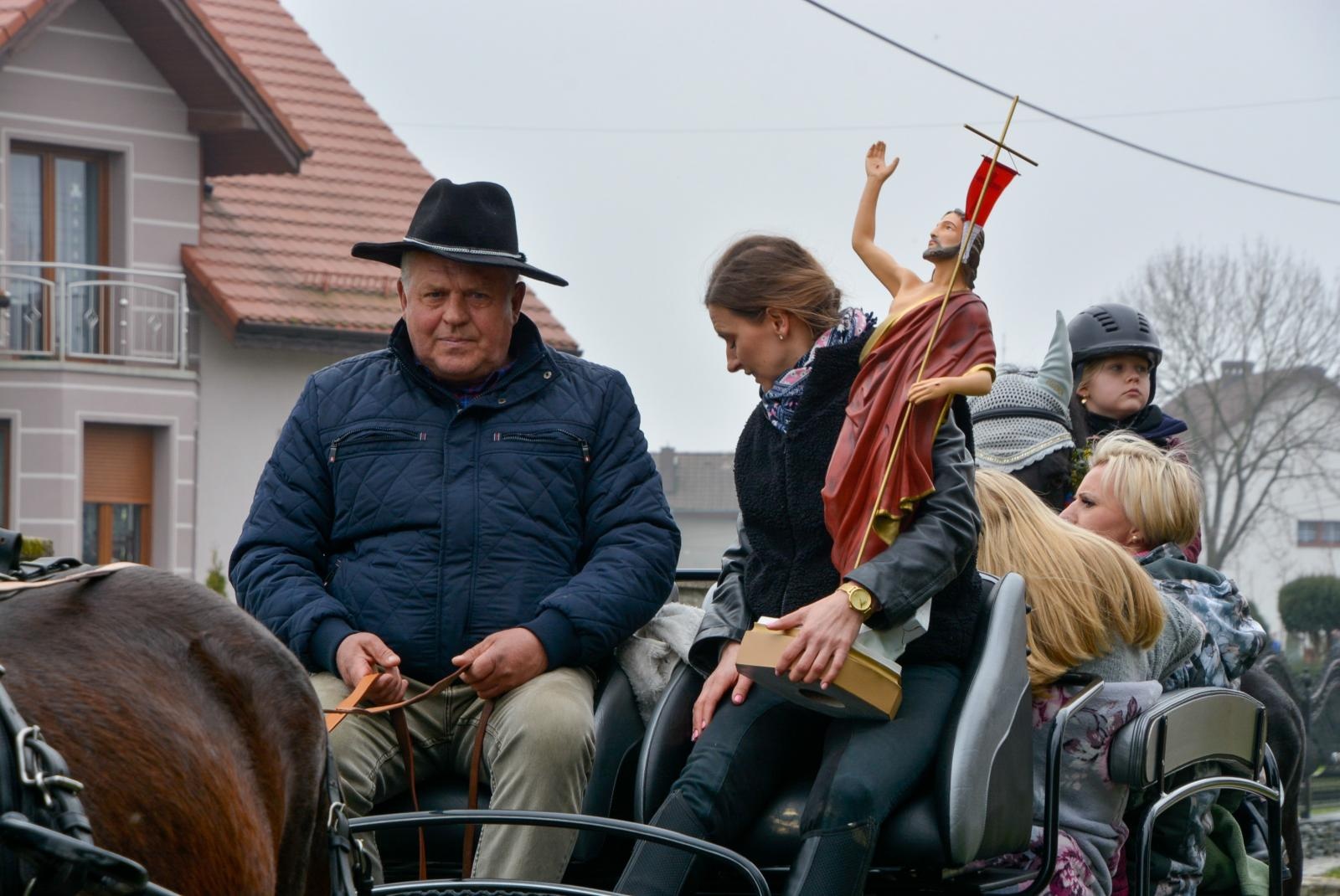 Zdjęcie w galerii na portalu naszraciborz.pl: Jedyna i najmłodsza. Procesja wielkanocna w Zawadzie Książęcej [FOTO i WIDEO] wiadomości z regionu