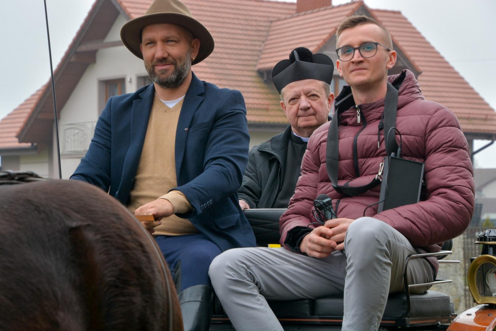 Zdjęcie w galerii na portalu naszraciborz.pl: Jedyna i najmłodsza. Procesja wielkanocna w Zawadzie Książęcej [FOTO i WIDEO] wiadomości z regionu