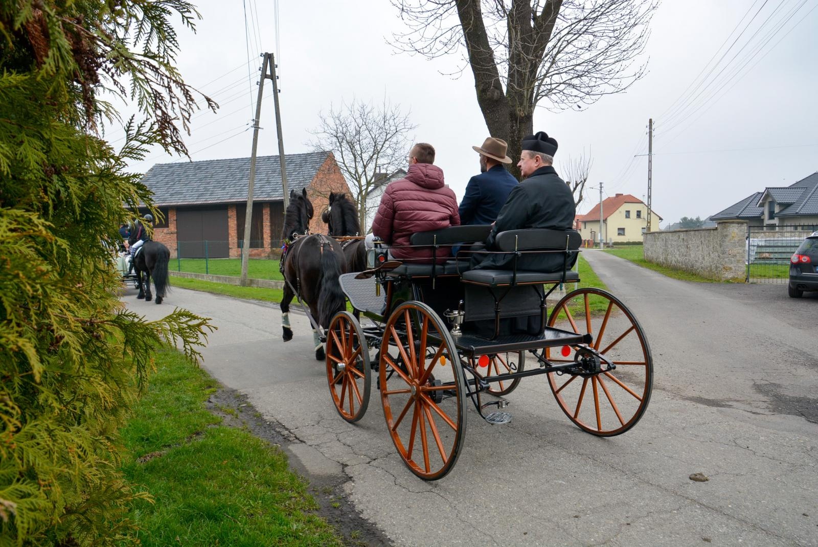 Zdjęcie w galerii na portalu naszraciborz.pl: Jedyna i najmłodsza. Procesja wielkanocna w Zawadzie Książęcej [FOTO i WIDEO] wiadomości z regionu