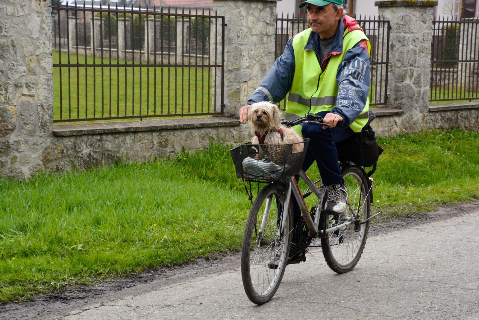 Zdjęcie w galerii na portalu naszraciborz.pl: Jedyna i najmłodsza. Procesja wielkanocna w Zawadzie Książęcej [FOTO i WIDEO] wiadomości z regionu