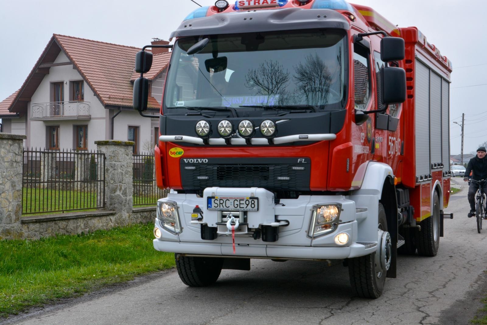 Zdjęcie w galerii na portalu naszraciborz.pl: Jedyna i najmłodsza. Procesja wielkanocna w Zawadzie Książęcej [FOTO i WIDEO] wiadomości z regionu
