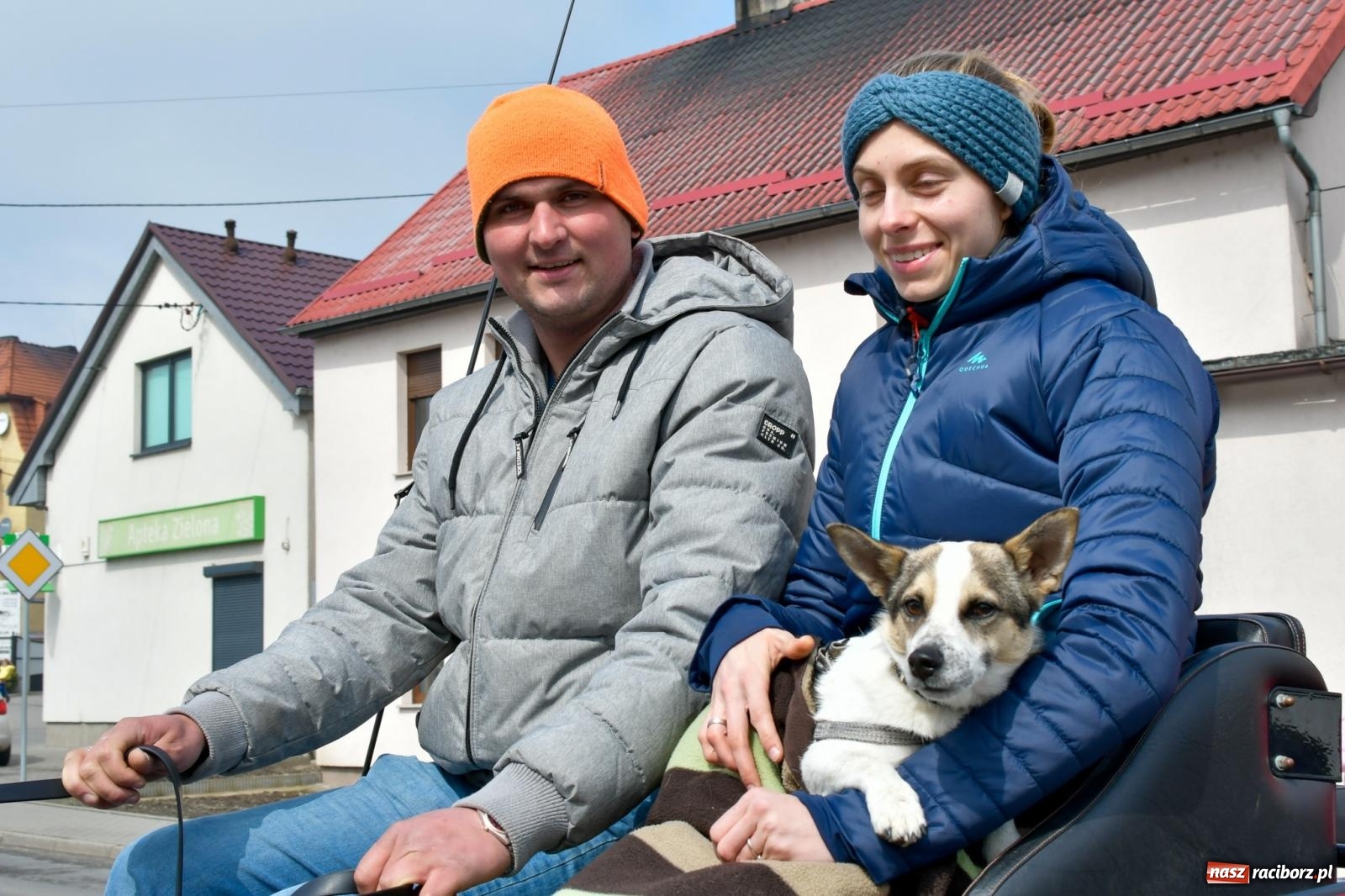 Zdjęcie w galerii na portalu naszraciborz.pl: Procesja wielkanocna w Pietrowicach Wielkich. Obrzęd religijny i dziedzictwo kulturowe [FOTO i WIDEO] wiadomości z regionu