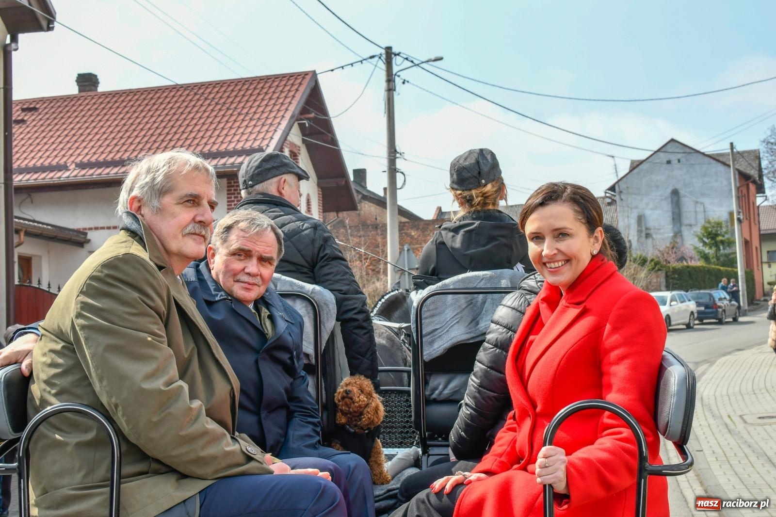 Zdjęcie w galerii na portalu naszraciborz.pl: Procesja wielkanocna w Pietrowicach Wielkich. Obrzęd religijny i dziedzictwo kulturowe [FOTO i WIDEO] wiadomości z regionu