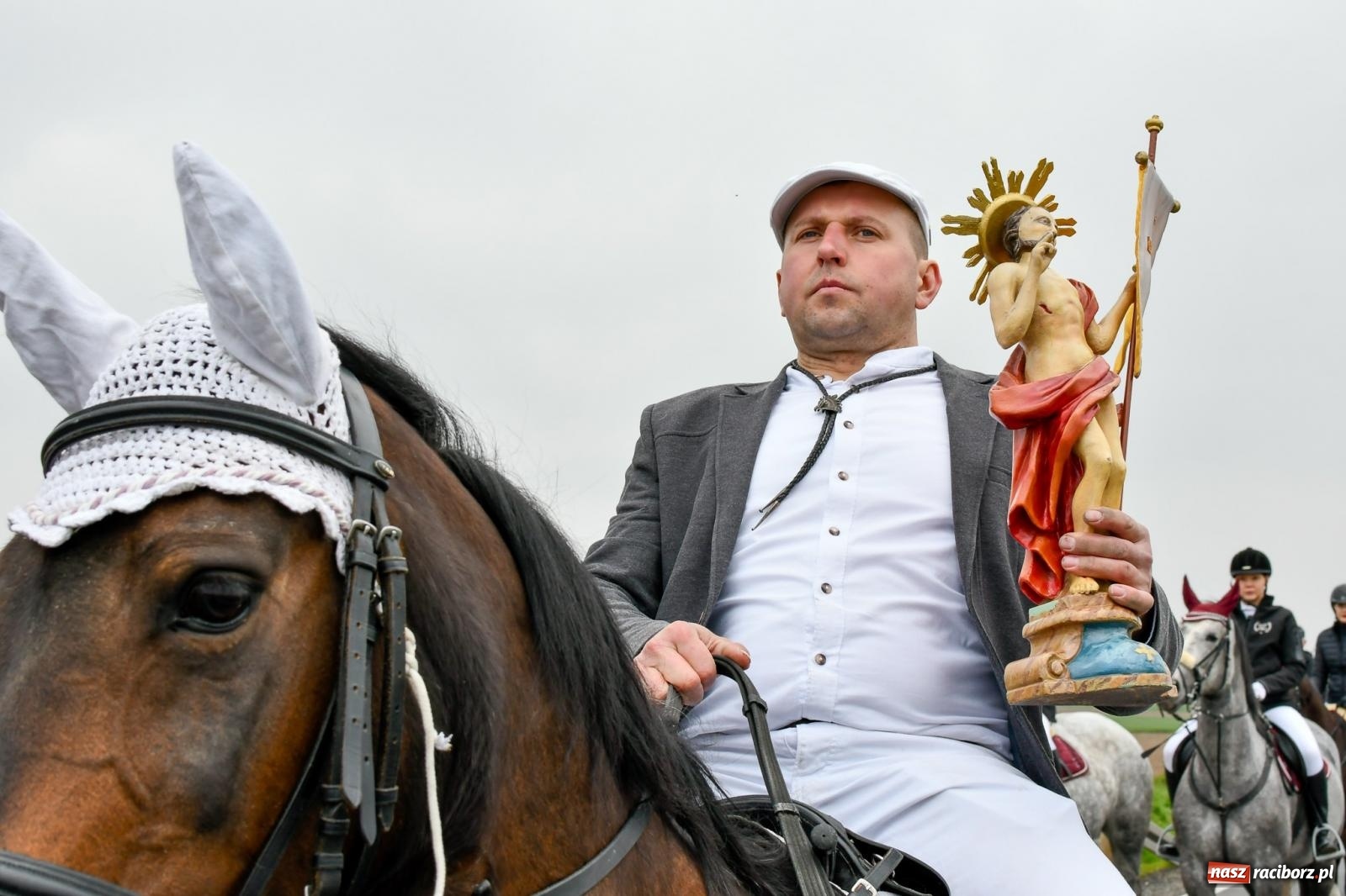 Zdjęcie w galerii na portalu naszraciborz.pl: Z pokolenia na pokolenie. Procesja wielkanocna w Sudole [FOTO i WIDEO] wiadomości z regionu