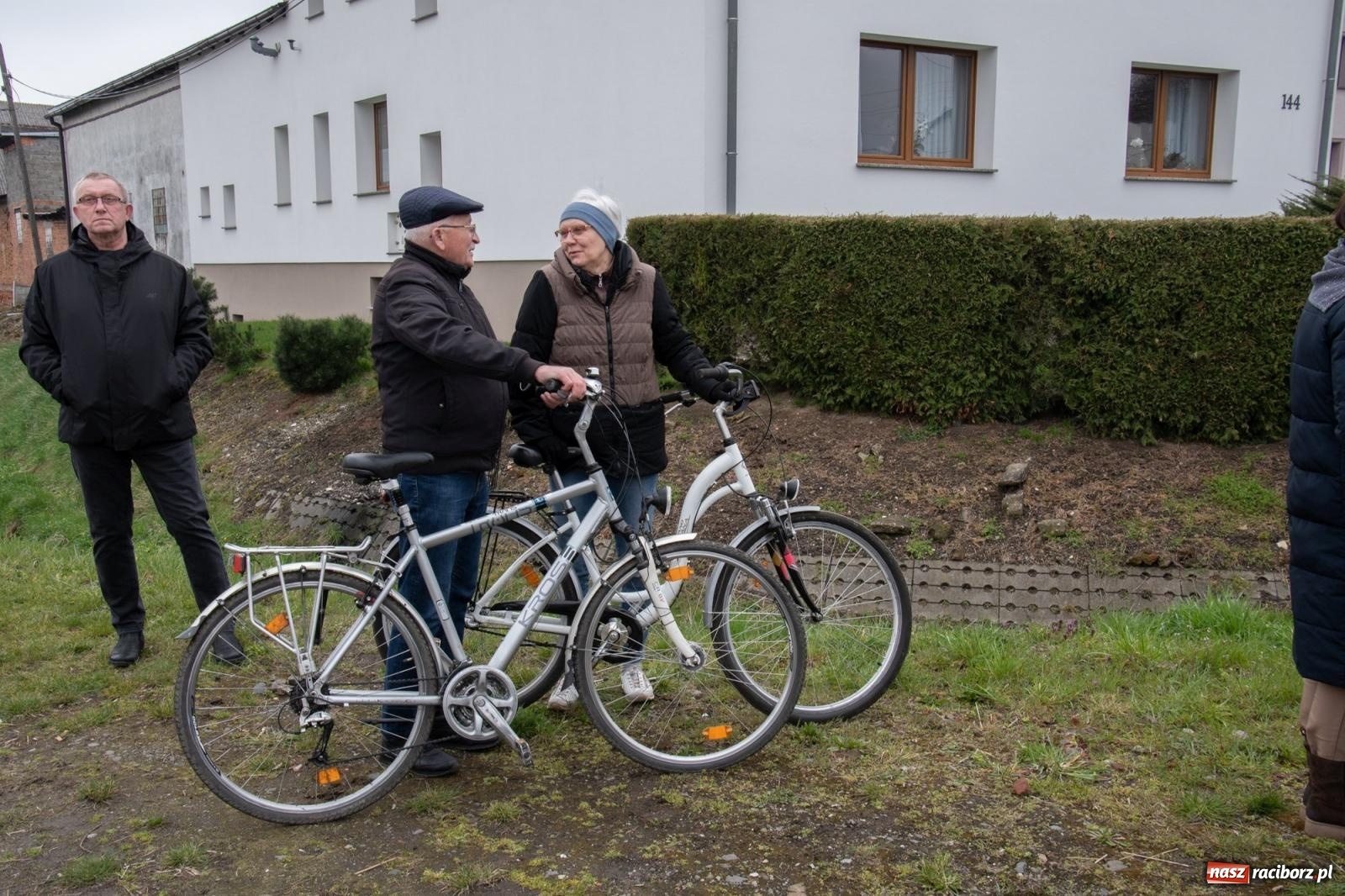 Zdjęcie w galerii na portalu naszraciborz.pl: Z pokolenia na pokolenie. Procesja wielkanocna w Sudole [FOTO i WIDEO] wiadomości z regionu
