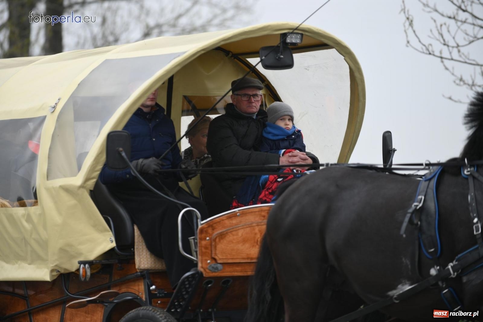 Zdjęcie w galerii na portalu naszraciborz.pl: Parada konna w Pietrowicach Wielkich [FOTO] wiadomości z regionu