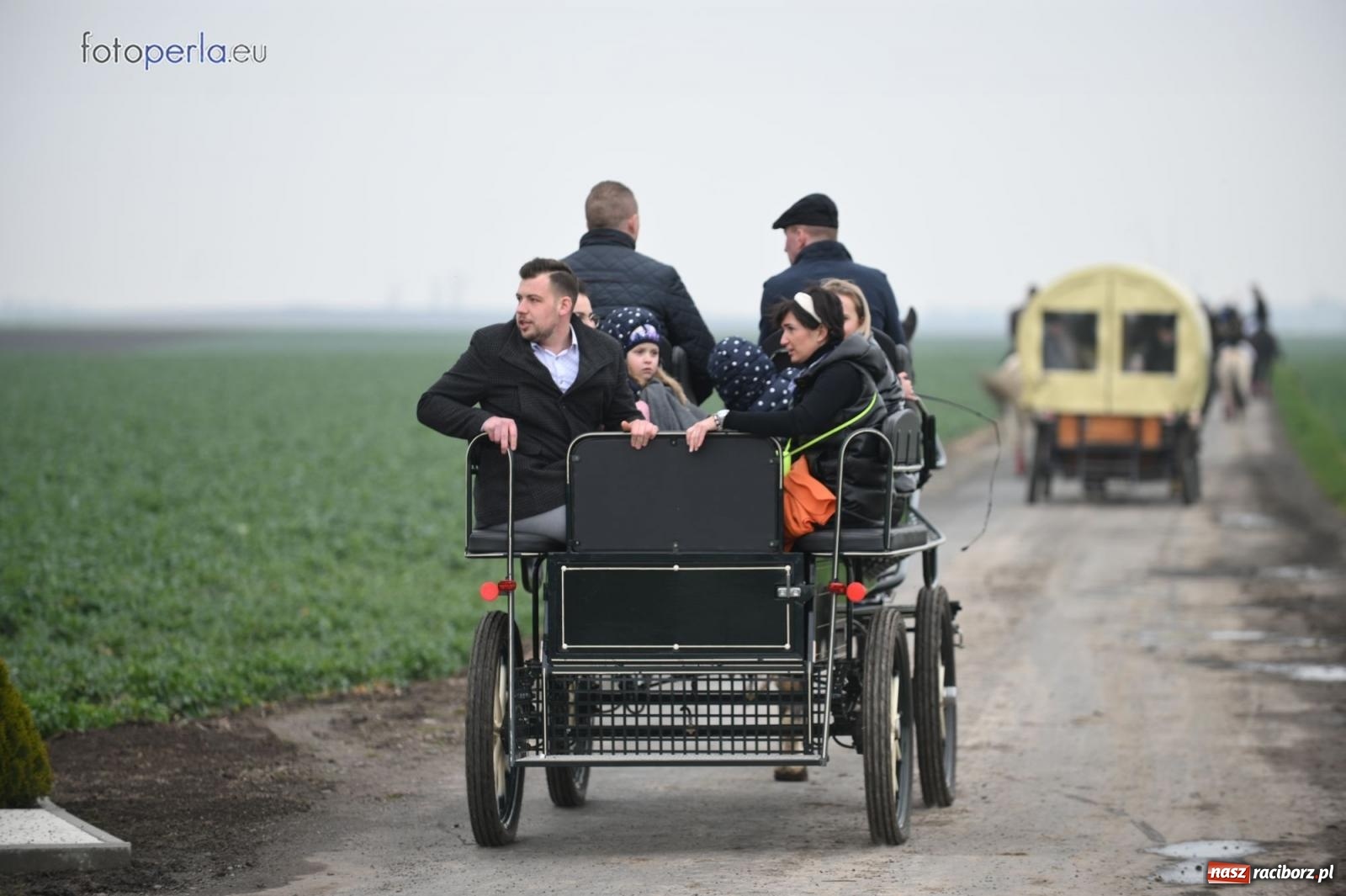 Zdjęcie w galerii na portalu naszraciborz.pl: Parada konna w Pietrowicach Wielkich [FOTO] wiadomości z regionu