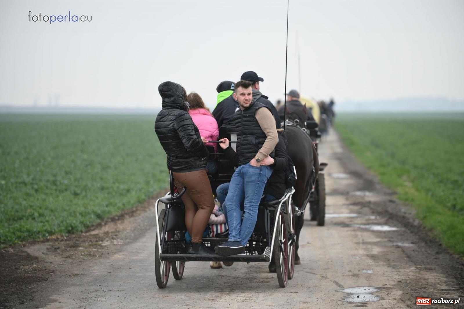 Zdjęcie w galerii na portalu naszraciborz.pl: Parada konna w Pietrowicach Wielkich [FOTO] wiadomości z regionu