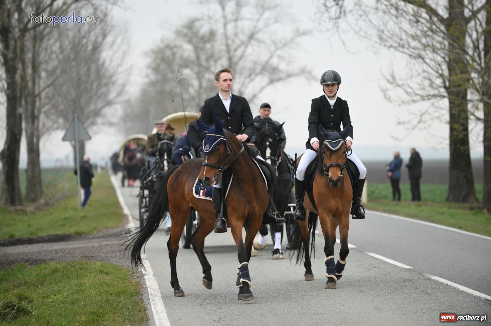 Zdjęcie w galerii na portalu naszraciborz.pl: Parada konna w Pietrowicach Wielkich [FOTO] wiadomości z regionu