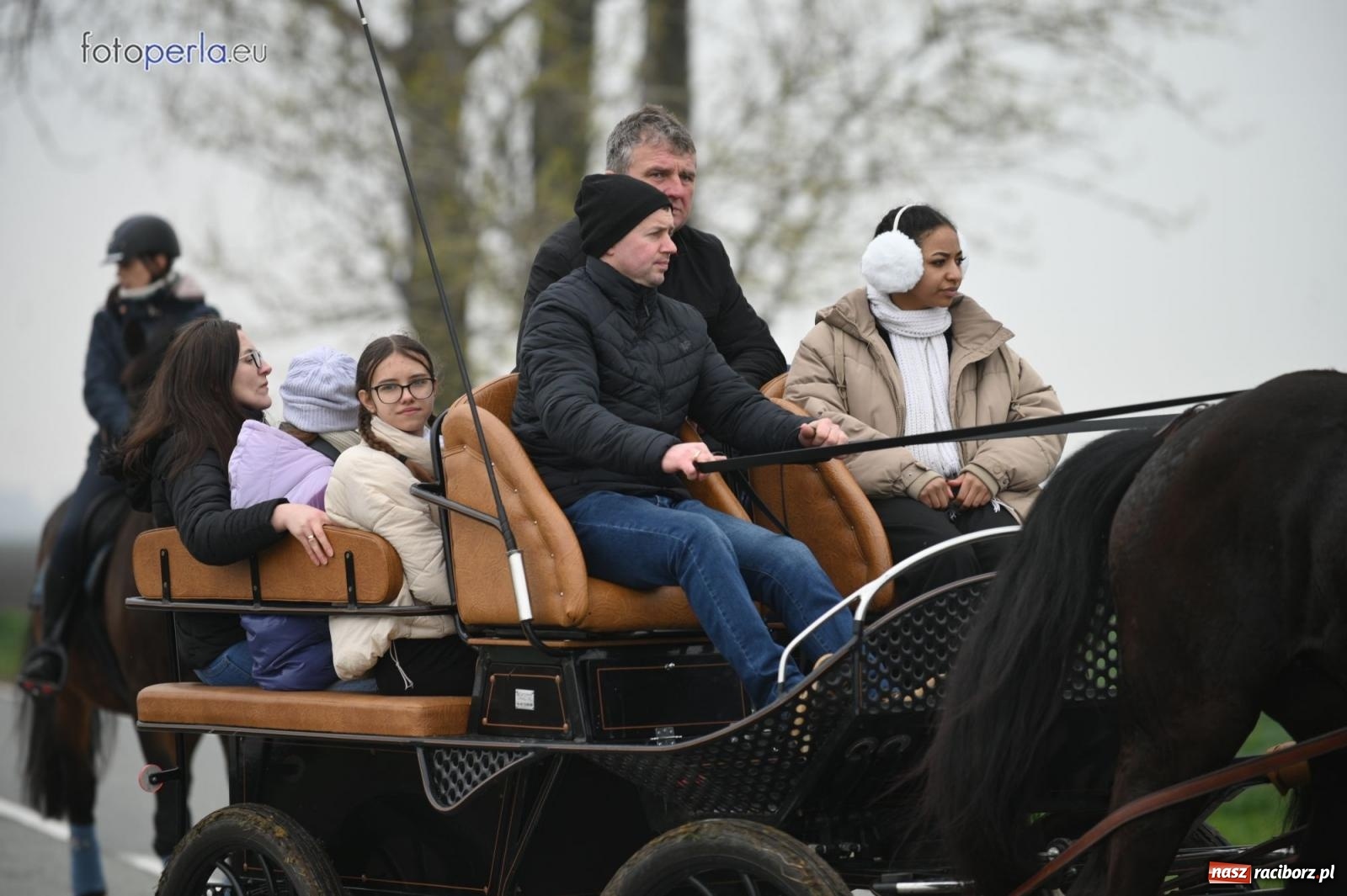 Zdjęcie w galerii na portalu naszraciborz.pl: Parada konna w Pietrowicach Wielkich [FOTO] wiadomości z regionu