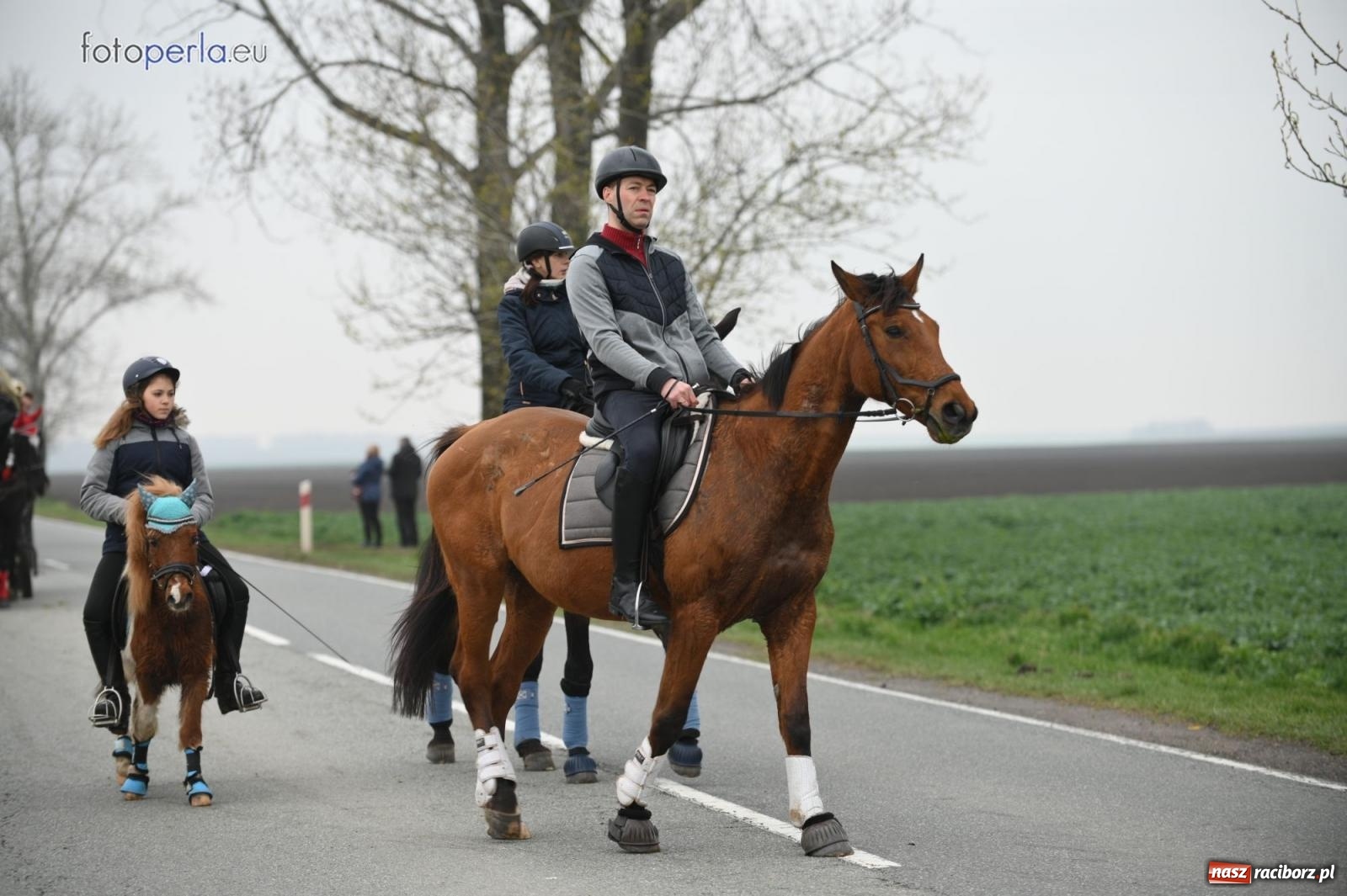 Zdjęcie w galerii na portalu naszraciborz.pl: Parada konna w Pietrowicach Wielkich [FOTO] wiadomości z regionu