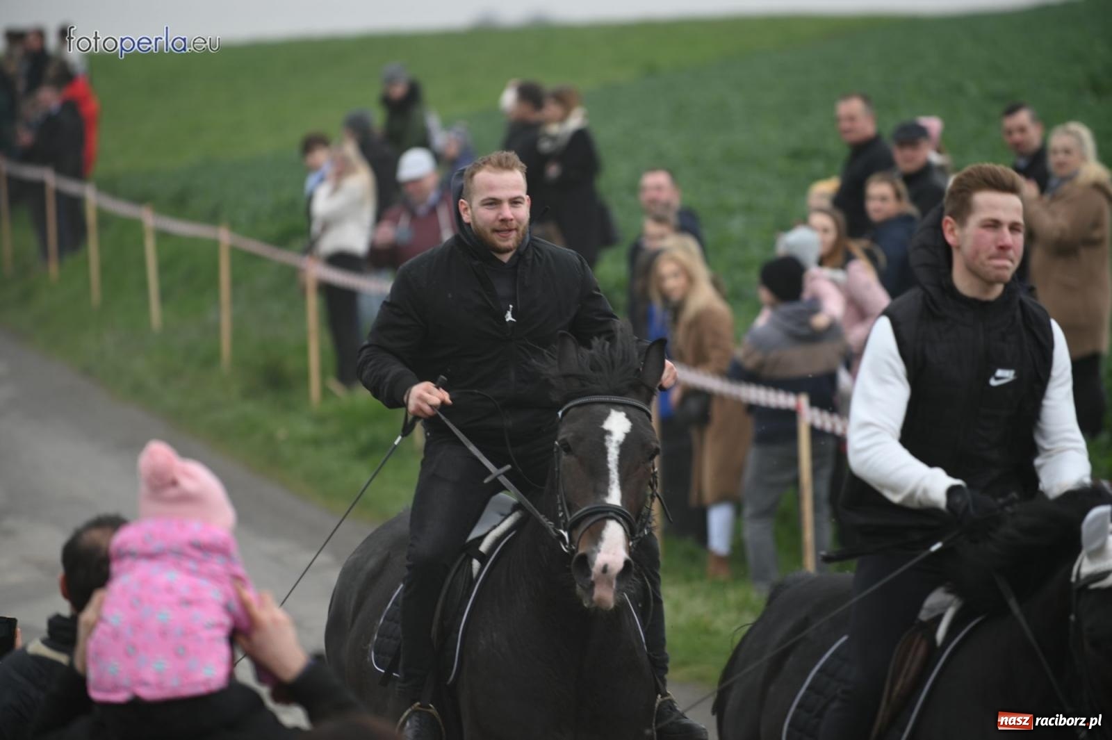 Zdjęcie w galerii na portalu naszraciborz.pl: Parada konna w Pietrowicach Wielkich [FOTO] wiadomości z regionu