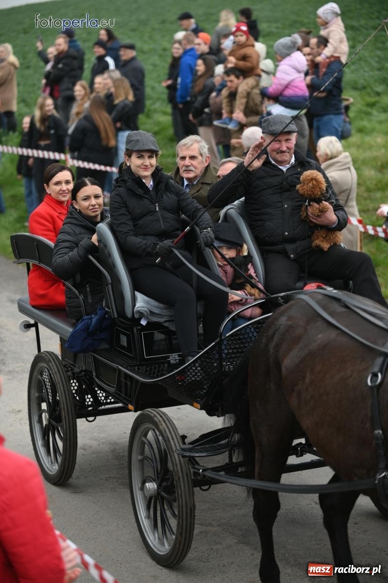Zdjęcie w galerii na portalu naszraciborz.pl: Parada konna w Pietrowicach Wielkich [FOTO] wiadomości z regionu