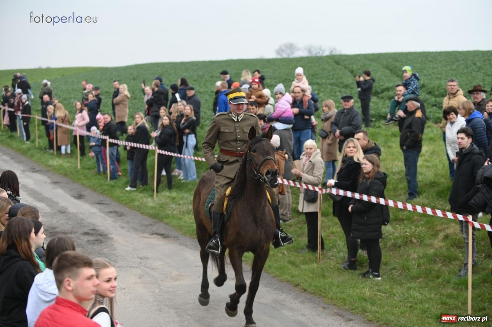 Zdjęcie w galerii na portalu naszraciborz.pl: Parada konna w Pietrowicach Wielkich [FOTO] wiadomości z regionu