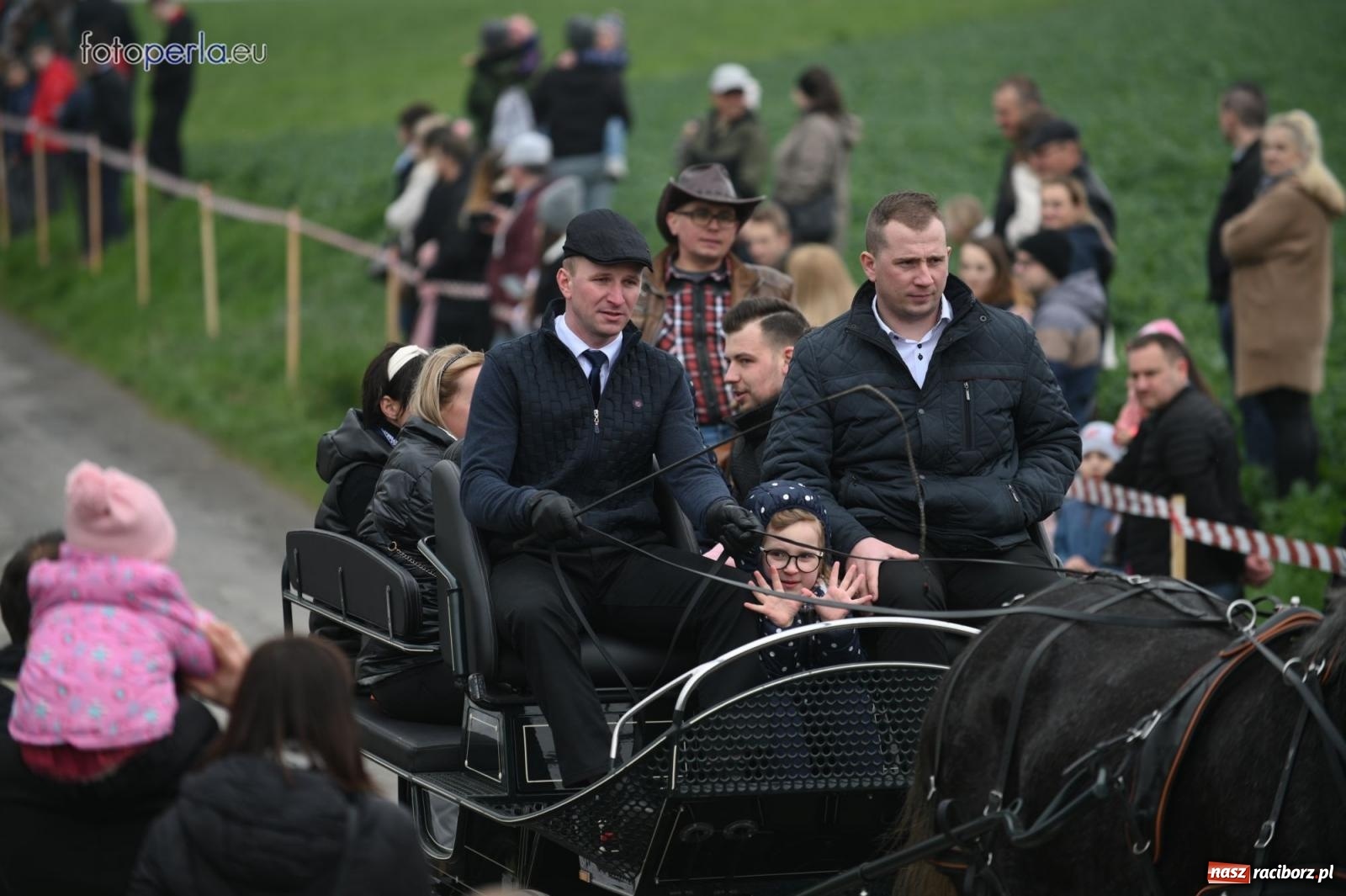 Zdjęcie w galerii na portalu naszraciborz.pl: Parada konna w Pietrowicach Wielkich [FOTO] wiadomości z regionu