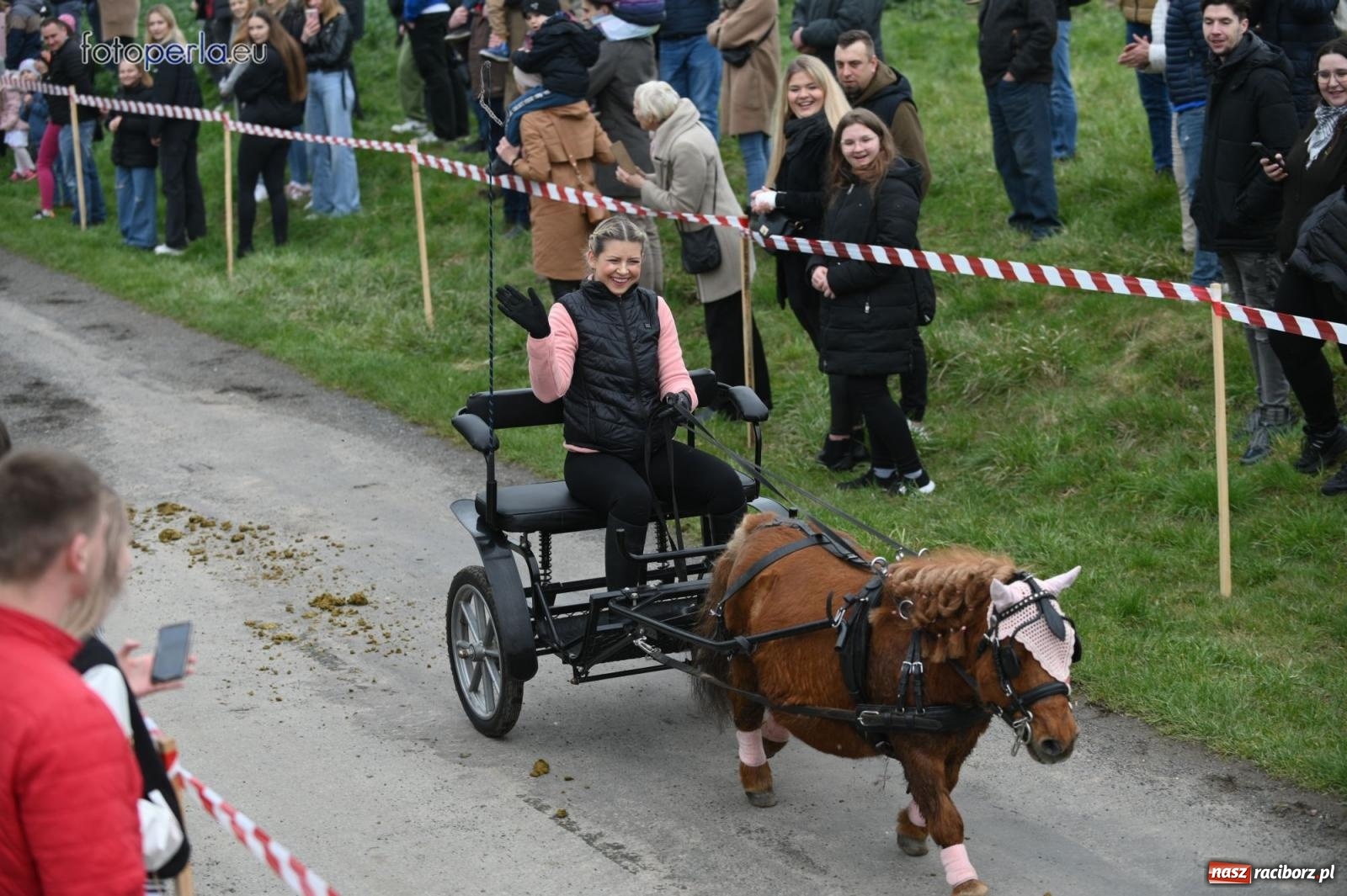 Zdjęcie w galerii na portalu naszraciborz.pl: Parada konna w Pietrowicach Wielkich [FOTO] wiadomości z regionu