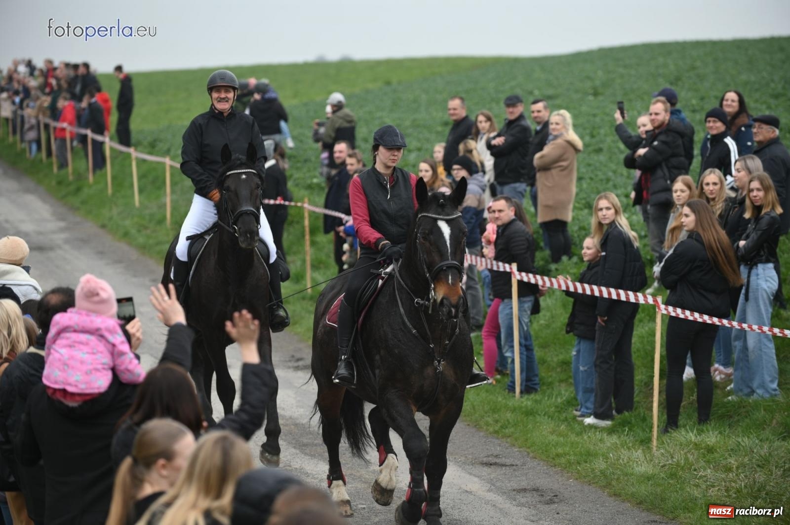 Zdjęcie w galerii na portalu naszraciborz.pl: Parada konna w Pietrowicach Wielkich [FOTO] wiadomości z regionu