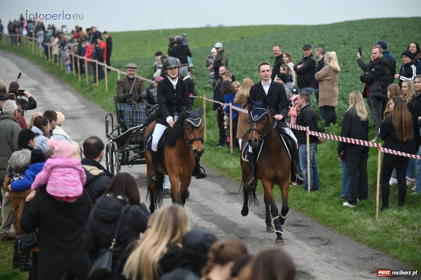 Zdjęcie w galerii na portalu naszraciborz.pl: Parada konna w Pietrowicach Wielkich [FOTO] wiadomości z regionu
