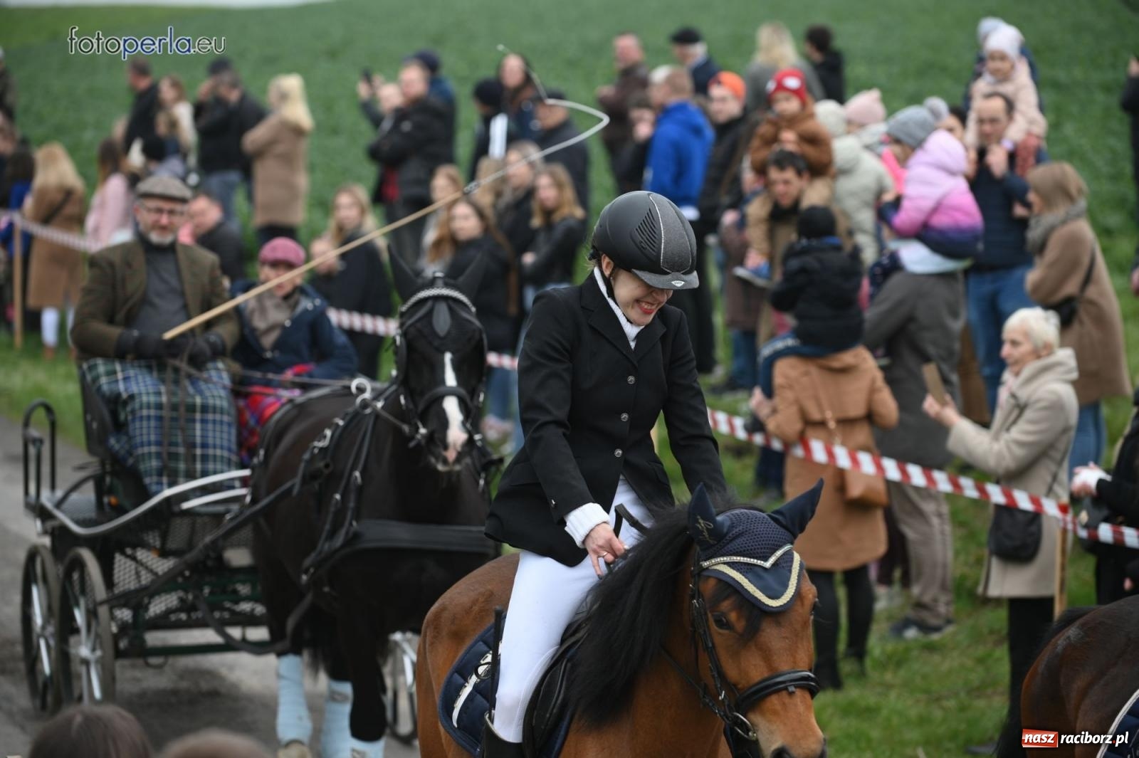 Zdjęcie w galerii na portalu naszraciborz.pl: Parada konna w Pietrowicach Wielkich [FOTO] wiadomości z regionu